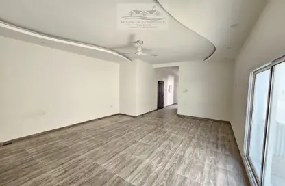 Apartment - 2 Bedrooms - 2 Bathrooms for rent in Arad - Muharraq Governorate