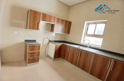 Apartment - 3 Bedrooms - 3 Bathrooms for rent in Busaiteen - Muharraq Governorate