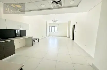 Apartment - 2 Bedrooms - 2 Bathrooms for sale in Hidd - Muharraq Governorate