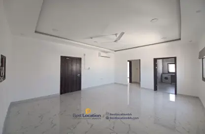 Apartment - 2 Bedrooms - 2 Bathrooms for rent in Sanad - Central Governorate