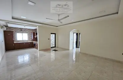 Apartment - 2 Bedrooms - 2 Bathrooms for rent in Saar - Northern Governorate