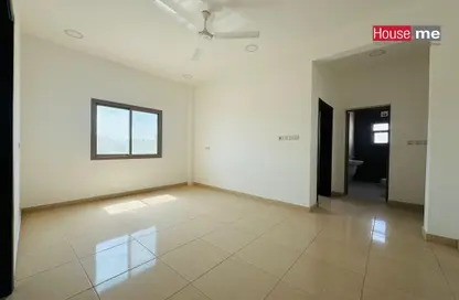 Apartment - 2 Bedrooms - 2 Bathrooms for rent in Al Juffair - Capital Governorate