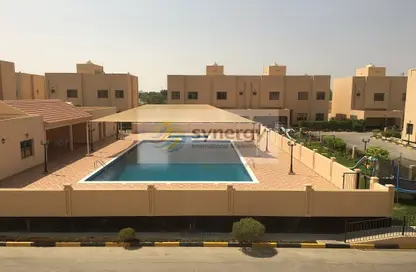 Pool image for: Compound - 4 Bedrooms - 4 Bathrooms for rent in Janabiya - Northern Governorate, Image 1