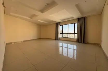 Apartment - 3 Bedrooms - 3 Bathrooms for rent in Al Bahair - Riffa - Southern Governorate