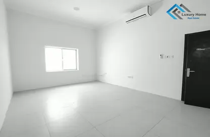 Apartment - 2 Bedrooms - 2 Bathrooms for rent in Arad - Muharraq Governorate