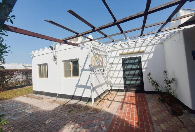 Villa - 3 Bedrooms - 3 Bathrooms for rent in Hamala - Northern Governorate