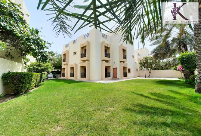 Villa - 4 Bedrooms - 5 Bathrooms for rent in Saar - Northern Governorate