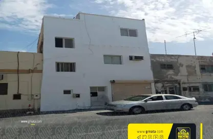 Whole Building - Studio - 5 Bathrooms for sale in Muharraq - Muharraq Governorate