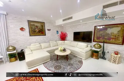 Apartment - 3 Bedrooms - 5 Bathrooms for sale in Seef - Capital Governorate