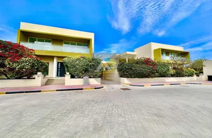 Villa - 4 Bedrooms - 5 Bathrooms for rent in Saar - Northern Governorate