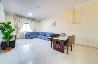 Apartment - 2 Bedrooms - 2 Bathrooms for rent in Segaya - Manama - Capital Governorate