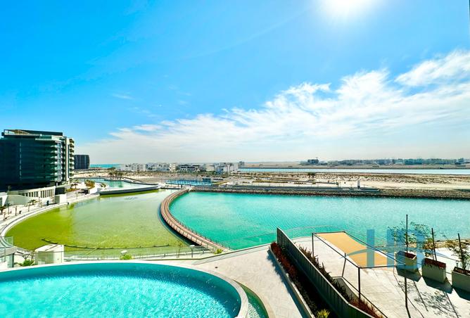 Apartment - 2 Bedrooms - 3 Bathrooms for sale in Canal View - Dilmunia Island - Muharraq Governorate