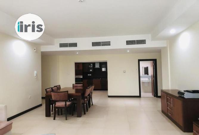 Apartment - 2 Bedrooms - 3 Bathrooms for sale in Al Juffair - Capital Governorate