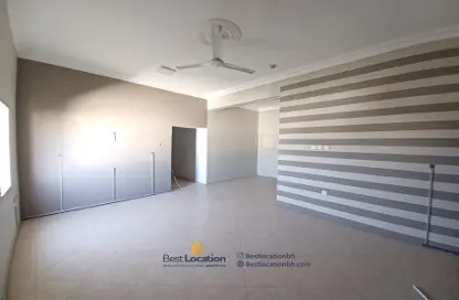 Apartment - 2 Bedrooms - 2 Bathrooms for rent in Al Bahair - Riffa - Southern Governorate