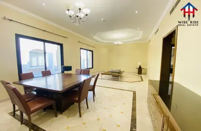 Compound - 4 Bedrooms - 5 Bathrooms for rent in Busaiteen - Muharraq Governorate