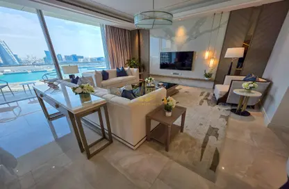 Apartment - 3 Bedrooms - 5 Bathrooms for rent in Bahrain Bay - Capital Governorate