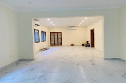 Villa - 5 Bedrooms - 6 Bathrooms for rent in Adliya - Manama - Capital Governorate