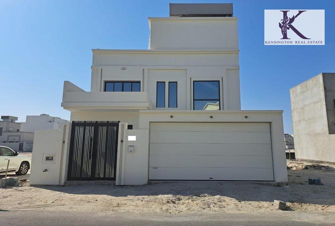 Villa - 3 Bedrooms - 4 Bathrooms for sale in Busaiteen - Muharraq Governorate