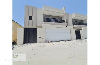 Villa - 4 Bedrooms - 6 Bathrooms for sale in Muharraq - Muharraq Governorate