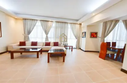 Apartment - 2 Bedrooms - 3 Bathrooms for rent in Exhibition Road - Hoora - Capital Governorate