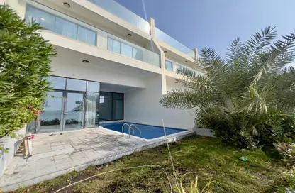 Villa - 4 Bedrooms - 5 Bathrooms for rent in Tubli - Central Governorate