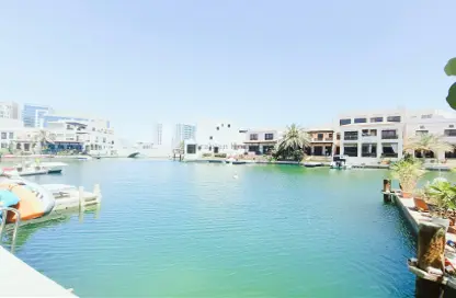 Apartment - 2 Bedrooms - 2 Bathrooms for rent in Al Marsa Floating City - Amwaj Islands - Muharraq Governorate