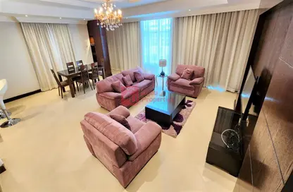 Apartment - 3 Bedrooms - 4 Bathrooms for rent in Zinj - Manama - Capital Governorate