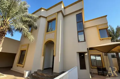 Villa - 4 Bedrooms - 5 Bathrooms for rent in Hidd - Muharraq Governorate