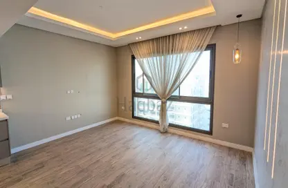 Apartment - 2 Bedrooms - 2 Bathrooms for rent in Hidd - Muharraq Governorate