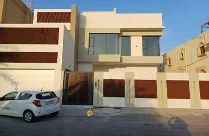 Villa - 4 Bedrooms - 5 Bathrooms for sale in Arad - Muharraq Governorate