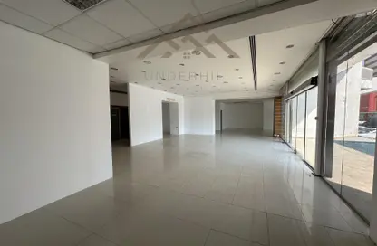 Office Space - Studio - 5 Bathrooms for rent in Exhibition Road - Hoora - Capital Governorate