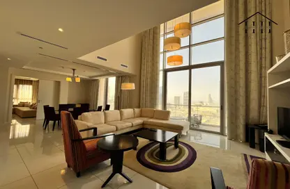 Duplex - 3 Bedrooms - 4 Bathrooms for rent in Seef - Capital Governorate