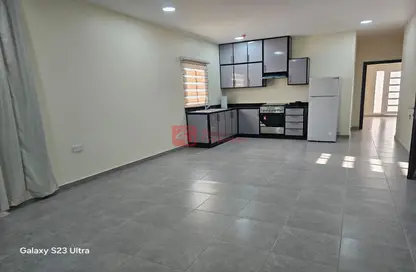 Apartment - 2 Bedrooms - 3 Bathrooms for rent in Zinj - Manama - Capital Governorate