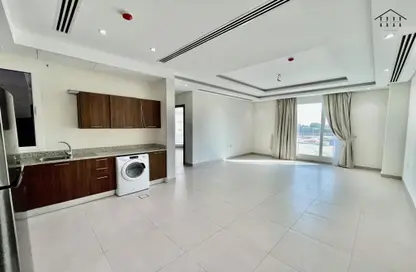 Apartment - 2 Bedrooms - 2 Bathrooms for rent in Sanabis - Manama - Capital Governorate