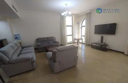 Apartment - 2 Bedrooms - 2 Bathrooms for rent in Al Juffair - Capital Governorate