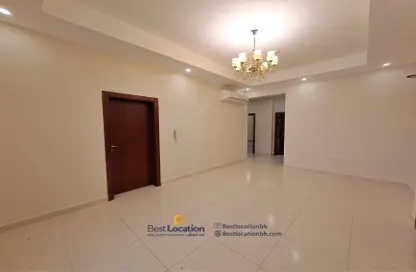 Apartment - 3 Bedrooms - 4 Bathrooms for rent in Busaiteen - Muharraq Governorate