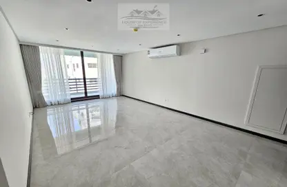 Apartment - 2 Bedrooms - 2 Bathrooms for rent in Janabiya - Northern Governorate