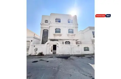 Villa for sale in Mahooz - Manama - Capital Governorate