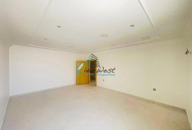 Apartment - 5 Bedrooms - 5 Bathrooms for rent in Galali - Muharraq Governorate