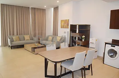 Apartment - 2 Bedrooms - 3 Bathrooms for rent in Al Juffair - Capital Governorate