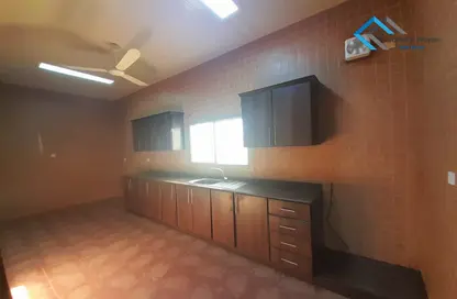 Apartment - 2 Bedrooms - 2 Bathrooms for rent in Tubli - Central Governorate