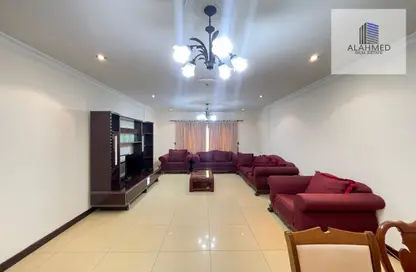 Apartment - 2 Bedrooms - 2 Bathrooms for rent in Al Juffair - Capital Governorate