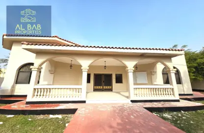 Villa - 4 Bedrooms - 4 Bathrooms for rent in Saar - Northern Governorate