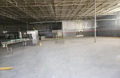 Warehouse - Studio - 7+ Bathrooms for rent in Sitra - Central Governorate