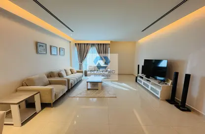 Apartment - 2 Bedrooms - 3 Bathrooms for rent in Reef Island - Capital Governorate