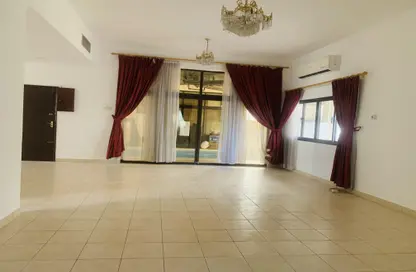 Duplex - 3 Bedrooms - 3 Bathrooms for rent in Mahooz - Manama - Capital Governorate