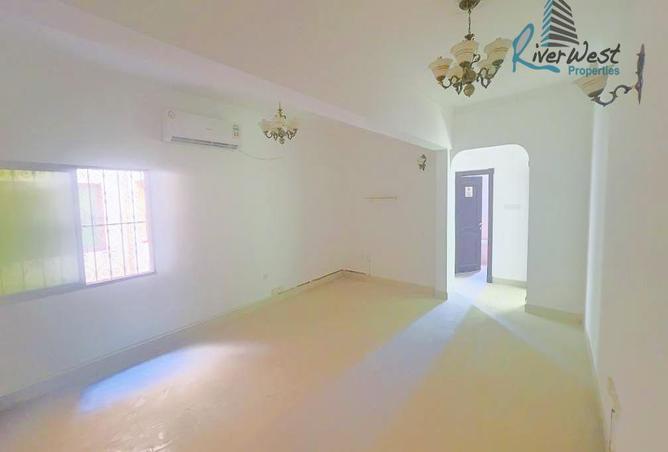 Office Space - Studio - 2 Bathrooms for rent in Tubli - Central Governorate