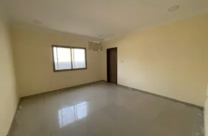 Apartment - 2 Bedrooms - 3 Bathrooms for rent in Hidd - Muharraq Governorate