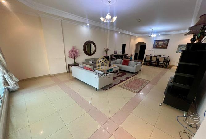 Apartment - 3 Bedrooms - 3 Bathrooms for sale in Al Juffair - Capital Governorate