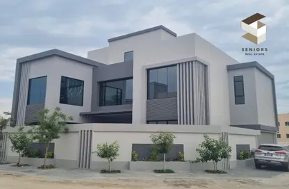 Villa - 4 Bedrooms - 5 Bathrooms for sale in Janabiya - Northern Governorate